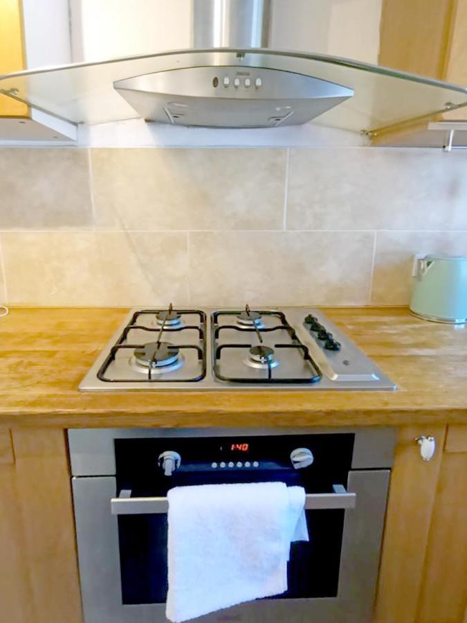 Cozy 4 Bedroom House In Smethwick With 4 Bathrooms Perfect For Contractors And Families Birmingam Exterior foto