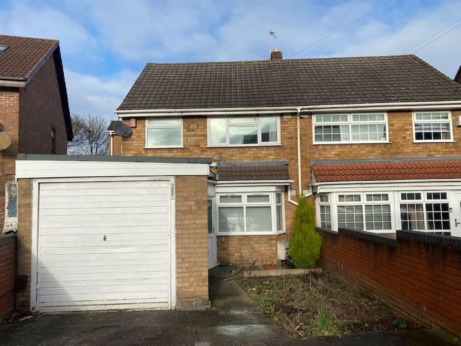 Cozy 4 Bedroom House In Smethwick With 4 Bathrooms Perfect For Contractors And Families Birmingam Exterior foto